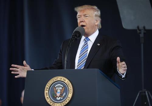 Трамп: Брзо ћу именовати новог директора ФБИ, можда и до петка Трамп: Брзо ћу именовати новог директора ФБИ, можда и до петка