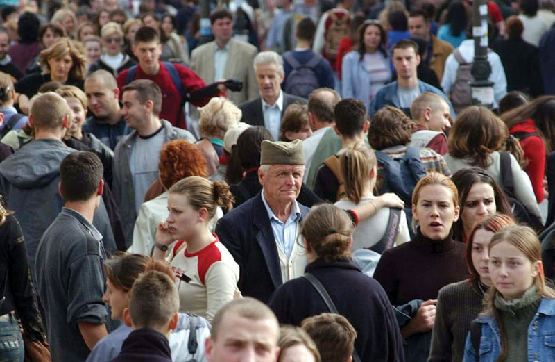 Број становника Србије од 2006. до 2016. смањен за око 385.000, као да су нестали Нови Сад и Крагујевац Број становника Србије од 2006. до 2016. смањен за око 385.000, као да су нестали Нови Сад и Крагујевац