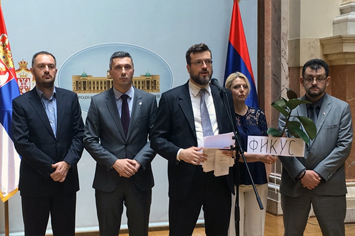 Ного: Госпођице Брнабић, да ли сте радили за страну службу или организацију под њеном контролом? Ного: Госпођице Брнабић, да ли сте радили за страну службу или организацију под њеном контролом?