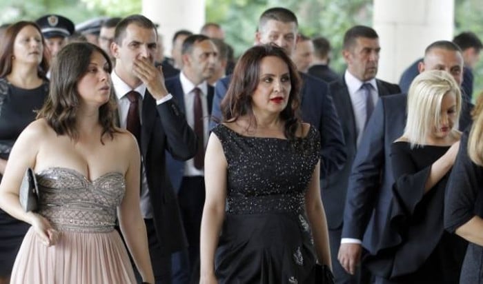 Зна напредна свиња шта је диња! Пардон, протокол Зна напредна свиња шта је диња! Пардон, протокол