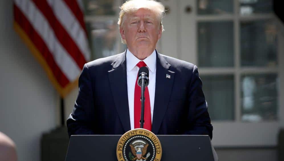 Трамп поручио: Ми смо под опсадом, борићемо се и победити Трамп поручио: Ми смо под опсадом, борићемо се и победити