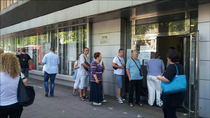 Нове здравствене књижице и даље чека преко 200.000 људи
