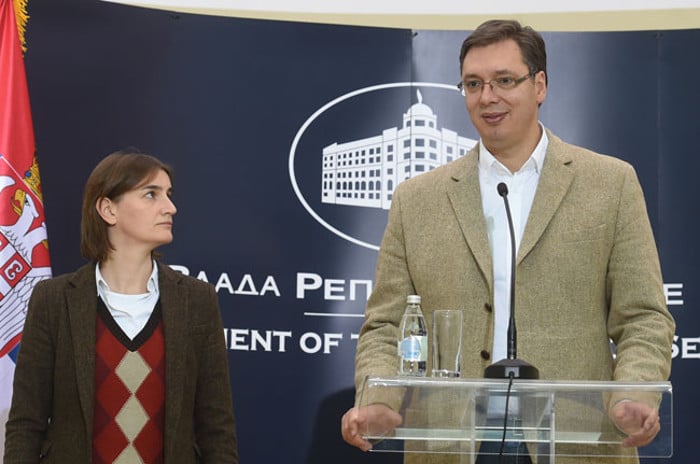 Михаило Меденица: Ана Брнабић - бофл озвучење Александра Вучића Михаило Меденица: Ана Брнабић - бофл озвучење Александра Вучића
