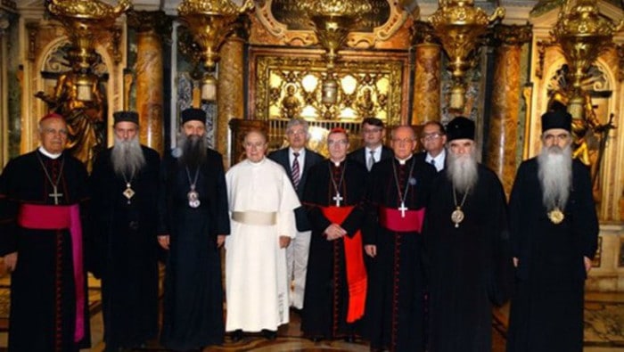 ТРАГОВИ ВАМ СМРДЕ НЕЧОВЈЕШТОМ! За папољупце из Патријашије Свети Вукашин Клепачки и Степинац су исто ТРАГОВИ ВАМ СМРДЕ НЕЧОВЈЕШТОМ! За папољупце из Патријашије Свети Вукашин Клепачки и Степинац су исто