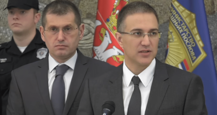Вучићева тиранија у нападу и на породицу и њено разбијање: Полицијска окупација породице Вучићева тиранија у нападу и на породицу и њено разбијање: Полицијска окупација породице