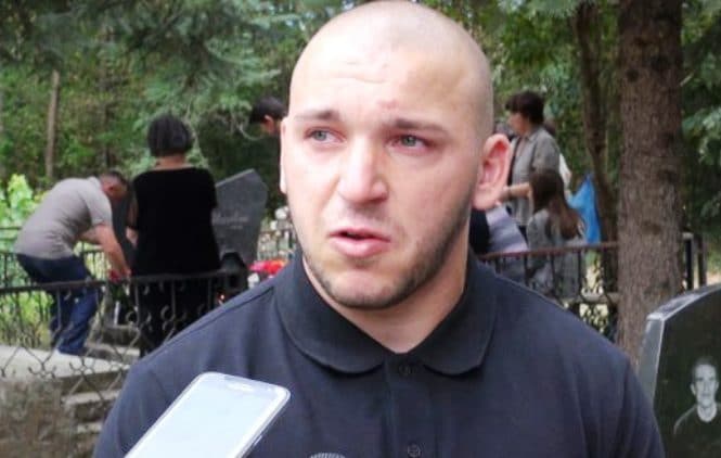"Срамота је да користе парастос побијеној деци за политичку промоцију" "Срамота је да користе парастос побијеној деци за политичку промоцију"