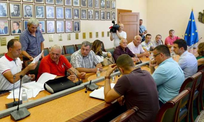 Окупљање малинара и купинара у Ивањици: Или виша цена, или протести Окупљање малинара и купинара у Ивањици: Или виша цена, или протести