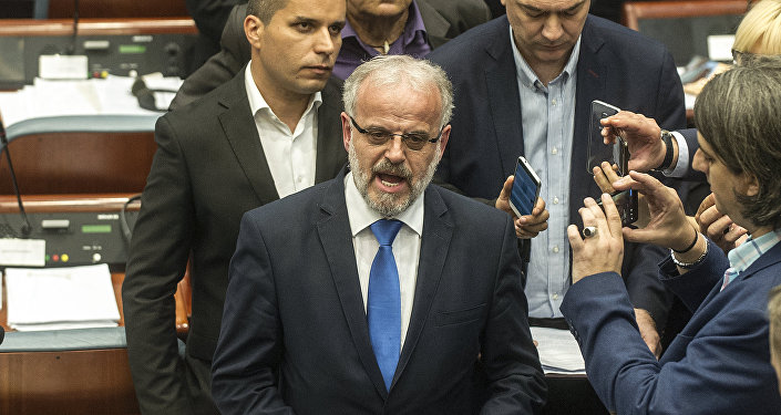 Нови хаос у Собрању — ВМРО блокирао парламент, Џафери позвао обезбеђење Нови хаос у Собрању — ВМРО блокирао парламент, Џафери позвао обезбеђење