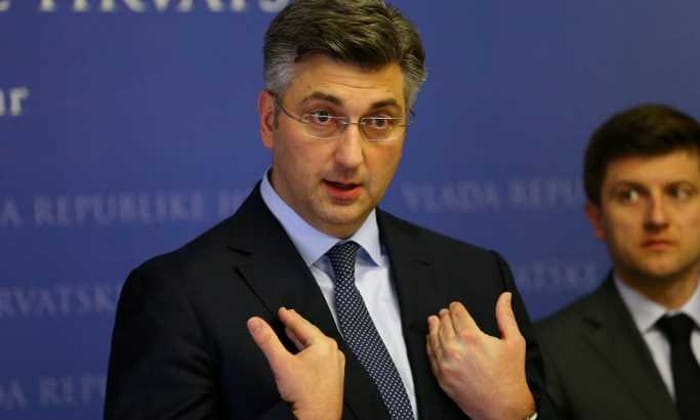 Ујаче, много гадне трипове имаш у главуџи Ујаче, много гадне трипове имаш у главуџи