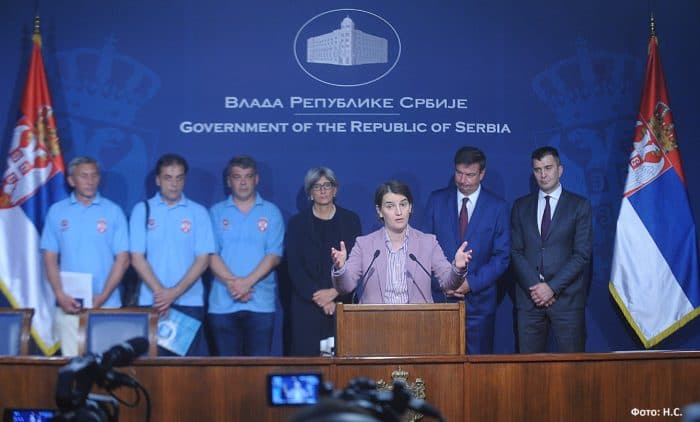 МАРИОНЕТА И ФИЈАТ КАЗНИЛИ РАДНИКЕ – примили умањену плату за јул МАРИОНЕТА И ФИЈАТ КАЗНИЛИ РАДНИКЕ – примили умањену плату за јул