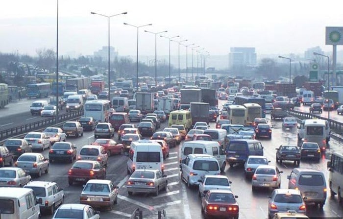 Београд готово блокиран катастрофалним гужвама, најкритичније на мостовима Београд готово блокиран катастрофалним гужвама, најкритичније на мостовима
