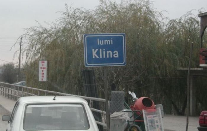 Тежак живота Срба у Пећи и Клини: Неће да буду слуге Шиптара, чекају да деца одрасту па да оду са Космета