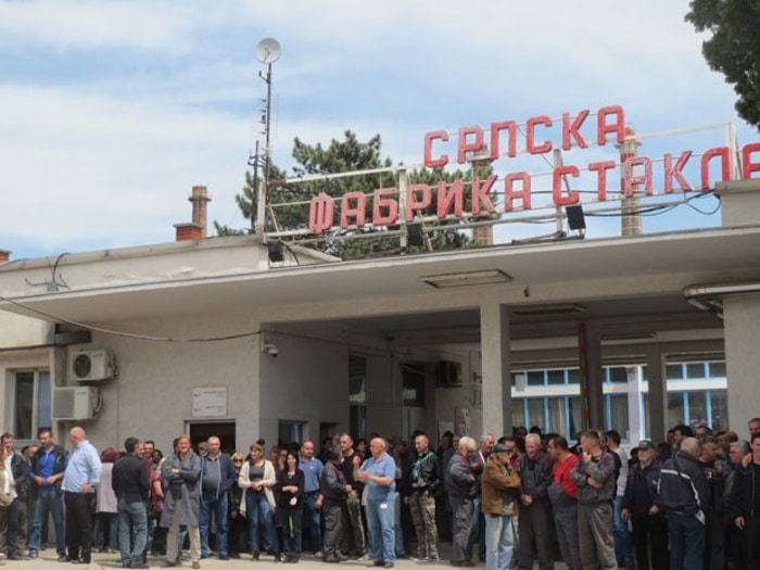 Параћин: Из стакларе отпуштене труднице, самохране мајке и породице
