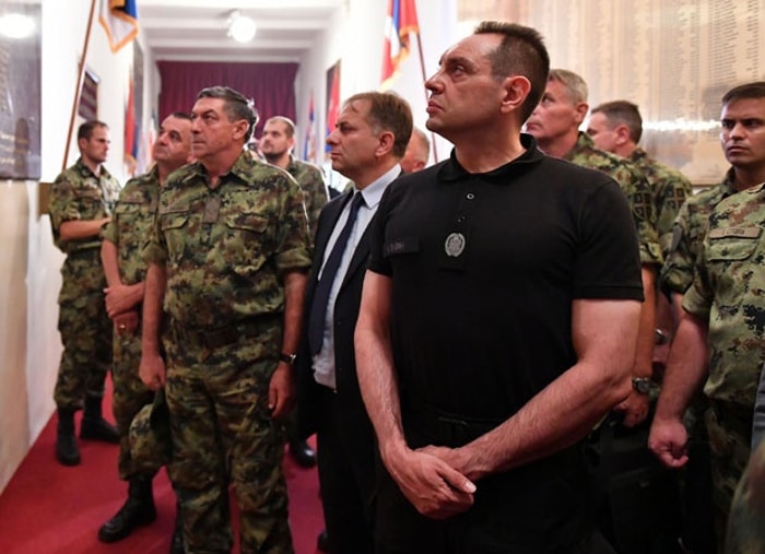 Војни синдикат: Смените Вулина! Војни синдикат: Смените Вулина!