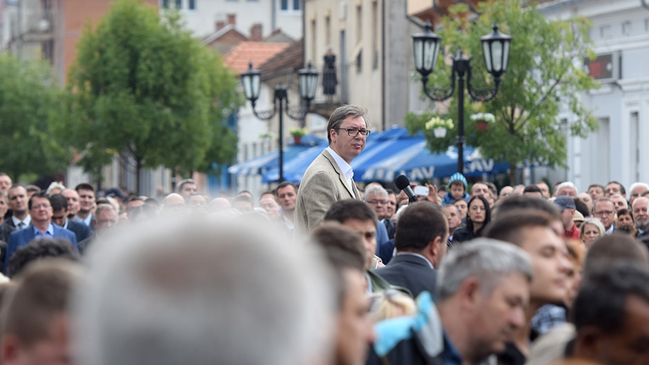 АЛО, ЛАЖЉИВИ ЗГУБИДАНУ! 350.000 радника ти је на МИНИМАЛЦУ! АЛО, ЛАЖЉИВИ ЗГУБИДАНУ! 350.000 радника ти је на МИНИМАЛЦУ!