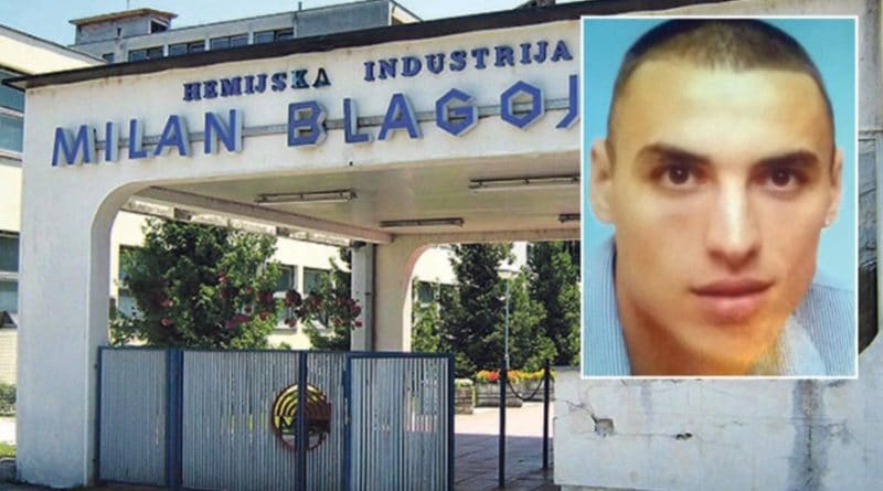 ОТАЦ МЛАДИЋА ПОГИНУЛОГ У ВОЈНОЈ ФАБРИЦИ: Нуде ми паре да ћутим, али мој мртав син није на продају! ОТАЦ МЛАДИЋА ПОГИНУЛОГ У ВОЈНОЈ ФАБРИЦИ: Нуде ми паре да ћутим, али мој мртав син није на продају!