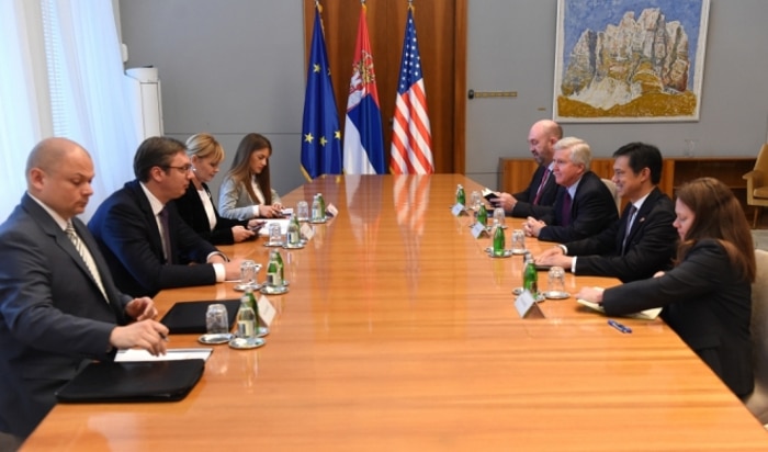 Американци гурају Вучића у грађански рат Американци гурају Вучића у грађански рат