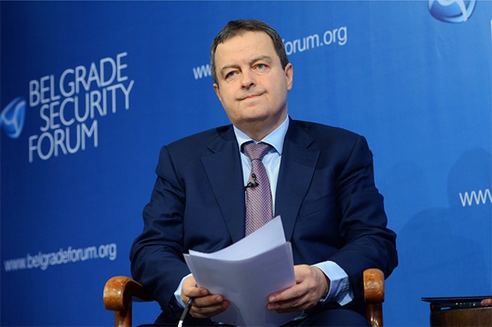 ЕУ не реагује зато што подражава стварање Велике Албаније идиоте један! ЕУ не реагује зато што подражава стварање Велике Албаније идиоте један!
