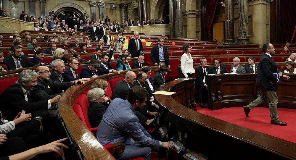 Каталонски парламент гласаo за независност Каталонски парламент гласаo за независност