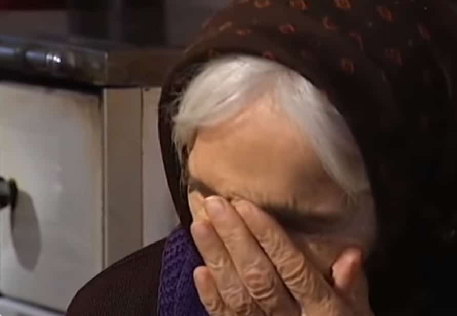 ИМАЛА ЈЕ 9 ГОДИНА КАДА СУ ЈЕ УСТАШЕ ГУРНУЛЕ У ЈАМУ: 42 дана је провела међу лешевима без капи воде! Ово је њена исповест ИМАЛА ЈЕ 9 ГОДИНА КАДА СУ ЈЕ УСТАШЕ ГУРНУЛЕ У ЈАМУ: 42 дана је провела међу лешевима без капи воде! Ово је њена исповест