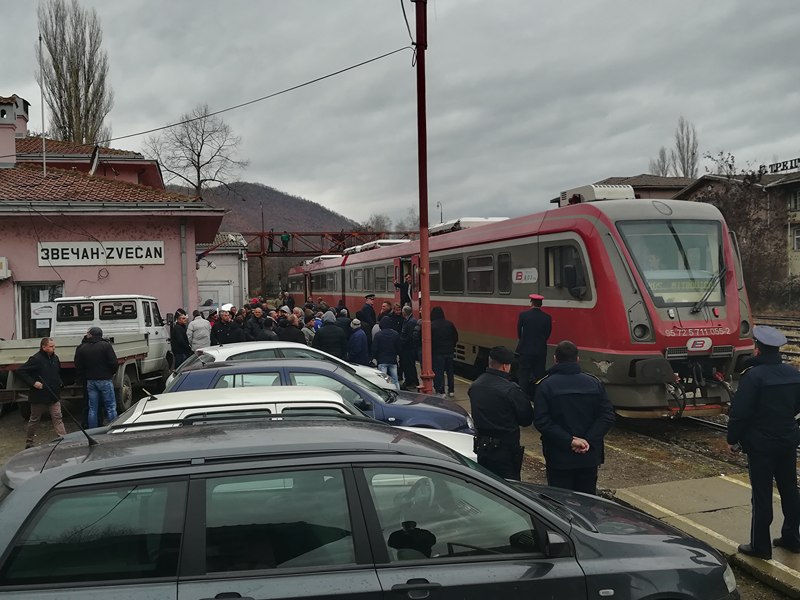 Технолошки вишак: "Божићни поклон" из Београда за раднике железнице на Косову и Метохији Технолошки вишак: "Божићни поклон" из Београда за раднике железнице на Косову и Метохији