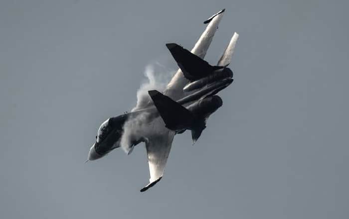 Руски ловац Сухој Су-30 најурио амерички П-8А авион из Црног мора Руски ловац Сухој Су-30 најурио амерички П-8А авион из Црног мора