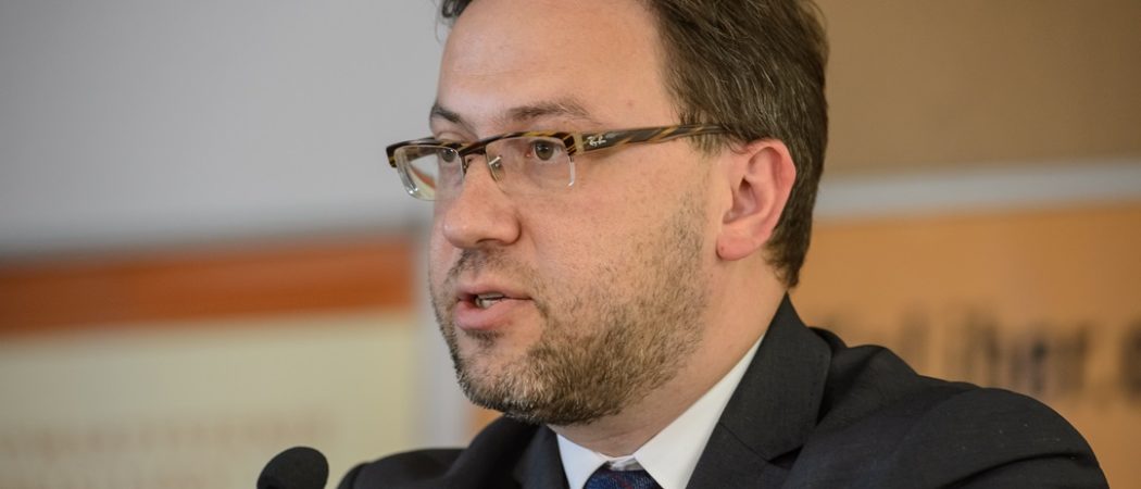 Пољска позвала Украјину да плати за злочине из прошлости Пољска позвала Украјину да плати за злочине из прошлости