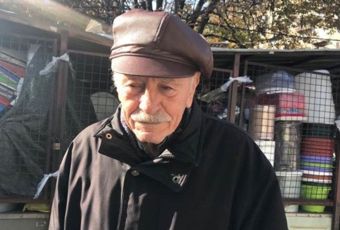 ПЕНЗИОНЕР ОДБРУСИО ВУЧИЋУ: Повећај пензију за 5000 динара својој баби! ПЕНЗИОНЕР ОДБРУСИО ВУЧИЋУ: Повећај пензију за 5000 динара својој баби!