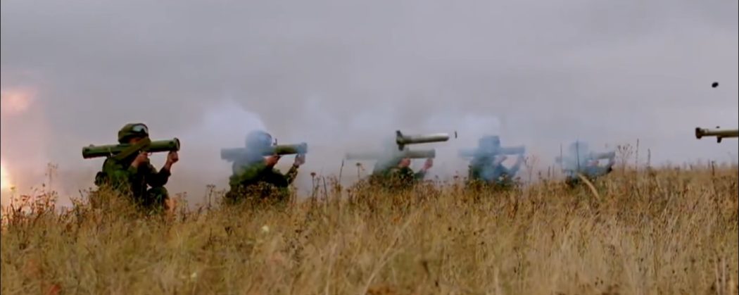 Руси тестирали преносно термобаричко оружје (видео) Руси тестирали преносно термобаричко оружје (видео)