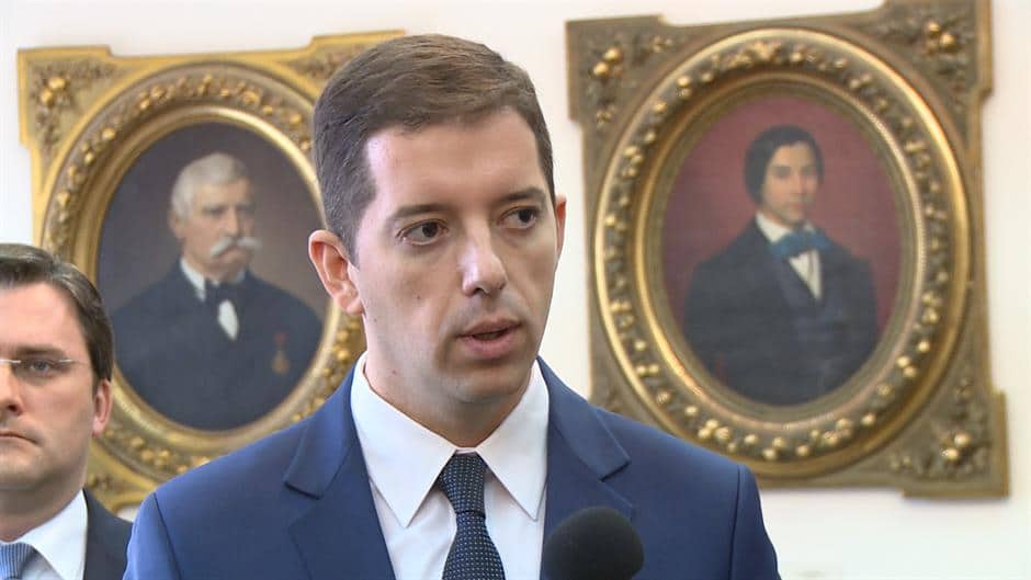 Марко Ђурић окупио ДАЈГУЗ ХАРЕМ, има чак 10 помоћника! Марко Ђурић окупио ДАЈГУЗ ХАРЕМ, има чак 10 помоћника!