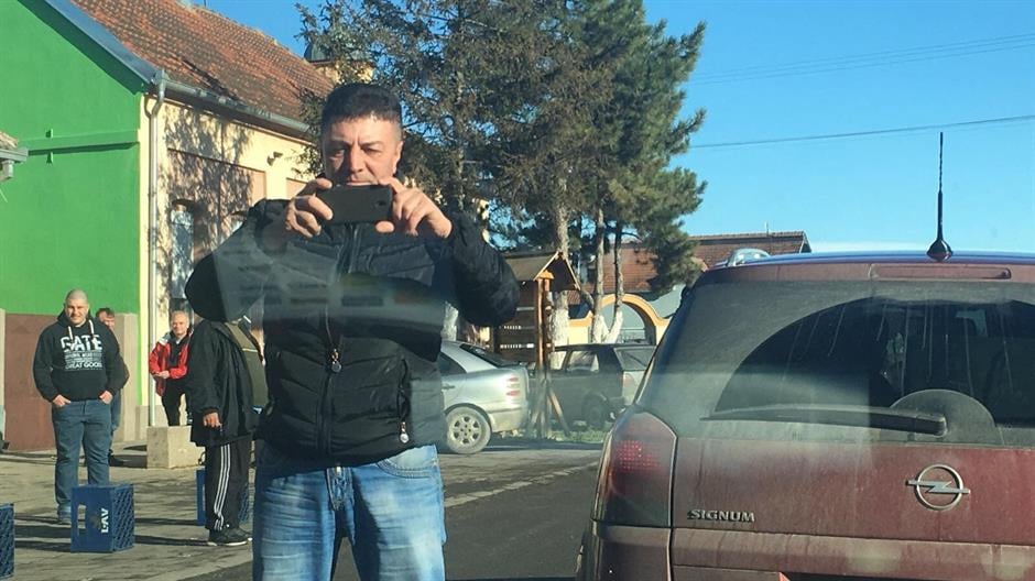 Драматични локални избори у пет општина, терор напредних банди све гори (видео) Драматични локални избори у пет општина, терор напредних банди све гори (видео)