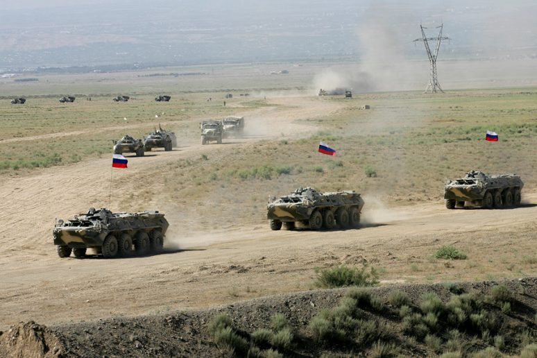 Руске тенковске снаге, хеликоптери крећу се према граници са Авганистаном Руске тенковске снаге, хеликоптери крећу се према граници са Авганистаном