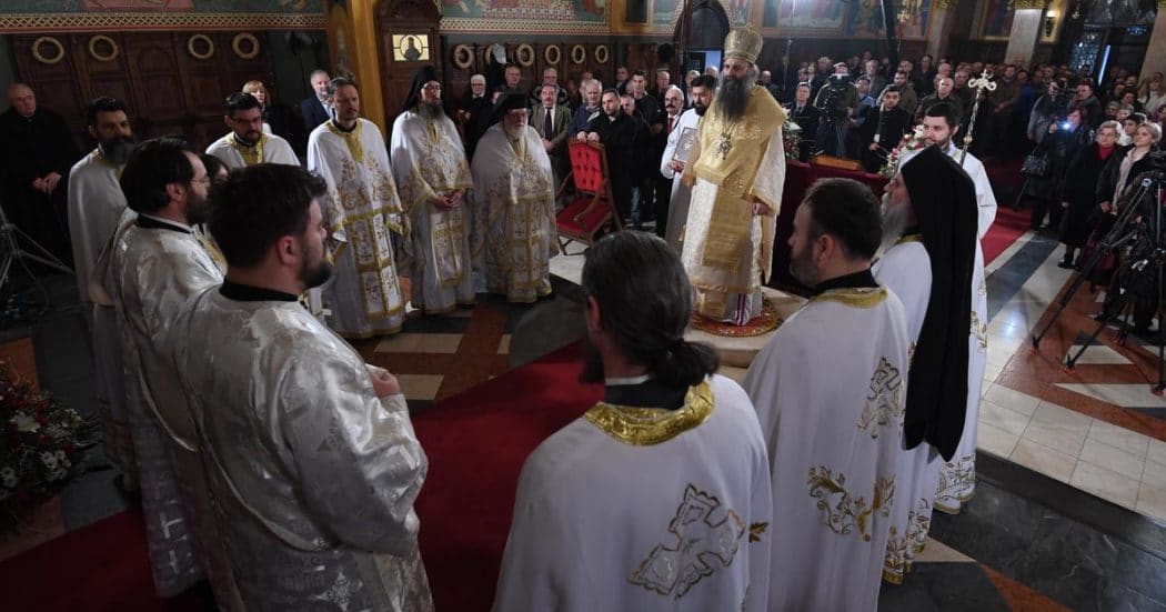 БРУКА: На ХРТ1 православна божићна литургија, на РТС1 „Жикина шареница“! БРУКА: На ХРТ1 православна божићна литургија, на РТС1 „Жикина шареница“!