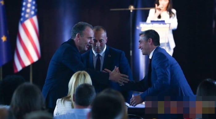 "Последње упозорење" албанским политичарима на Косову: Завршићете као Милошевићев режим "Последње упозорење" албанским политичарима на Косову: Завршићете као Милошевићев режим
