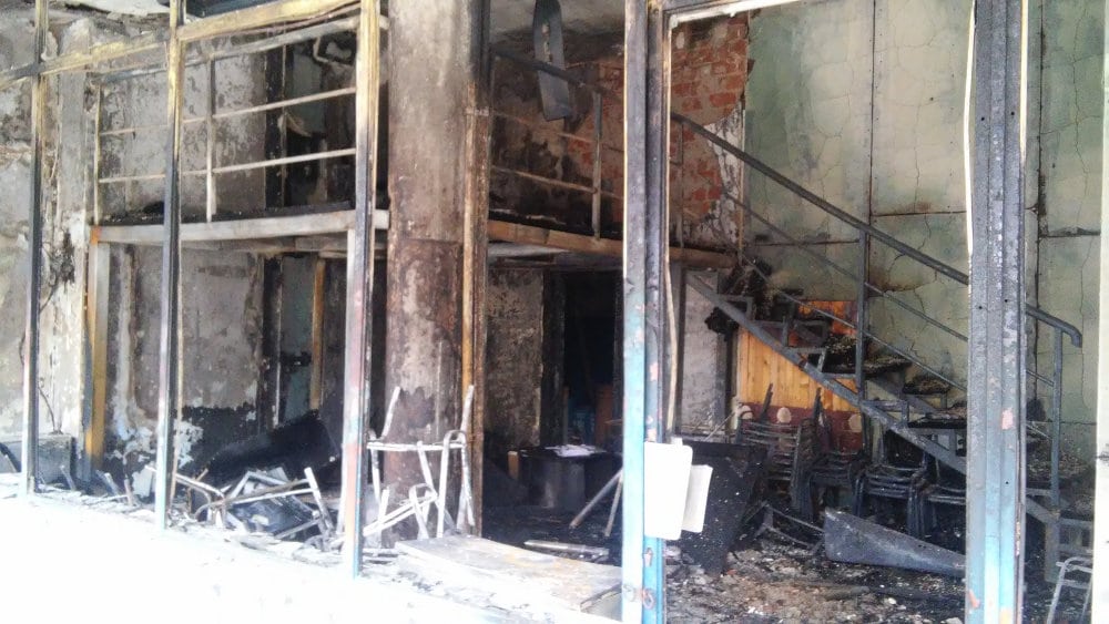 Прошло је годину дана од паљења просторијa „Отаџбинe“ у Косовској Митровици Прошло је годину дана од паљења просторијa „Отаџбинe“ у Косовској Митровици