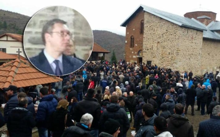 Народ извиждао Вучићев долазак на Косово! Вучићу одлази! Народ извиждао Вучићев долазак на Косово! Вучићу одлази!