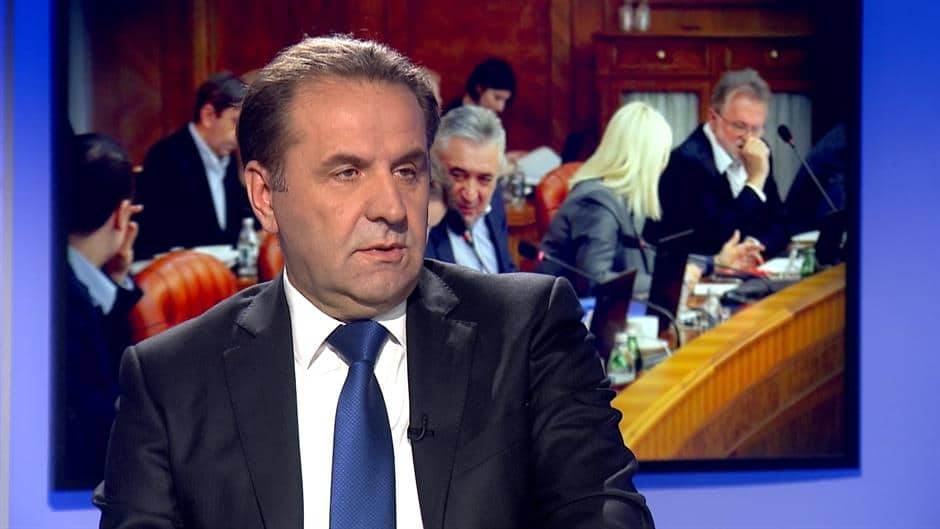 Што пре нестанеш и то у виду ластиног репа то боље по тебе Муслимански брате! Што пре нестанеш и то у виду ластиног репа то боље по тебе Муслимански брате!