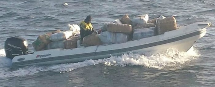 Италијанска полиција запленила 800 кг марихуане из Албаније Италијанска полиција запленила 800 кг марихуане из Албаније