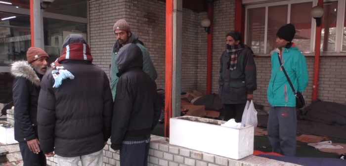 БЕОГРАДУ: Новинари нападнути док су снимали прилог о мигрантима! БЕОГРАДУ: Новинари нападнути док су снимали прилог о мигрантима!
