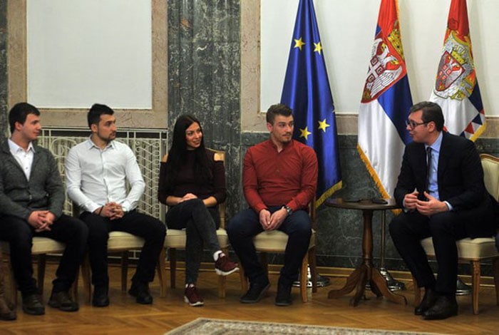Тешко Србији и Србима са овим ЛУДАКОМ на власти! Тешко Србији и Србима са овим ЛУДАКОМ на власти!