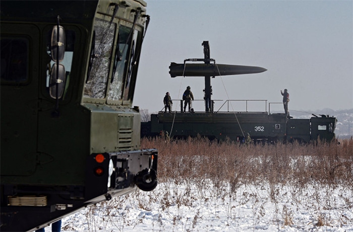 Русија уз источну границу NATO поставила „Искандере“ који нишане америчку ПРО Русија уз источну границу NATO поставила „Искандере“ који нишане америчку ПРО