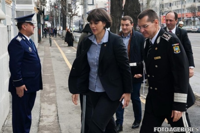 У Румунији за корупцију пред судом 1.000 функционера, 3 министра, 6 посланика... У Румунији за корупцију пред судом 1.000 функционера, 3 министра, 6 посланика...