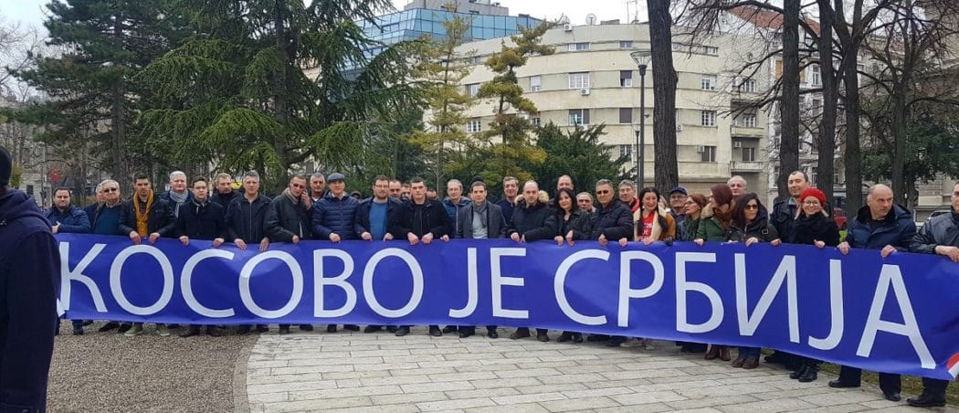 Делегација ДСС уручила Александру Вучићу „Апел за одбрану Косова и Метохије“ Делегација ДСС уручила Александру Вучићу „Апел за одбрану Косова и Метохије“