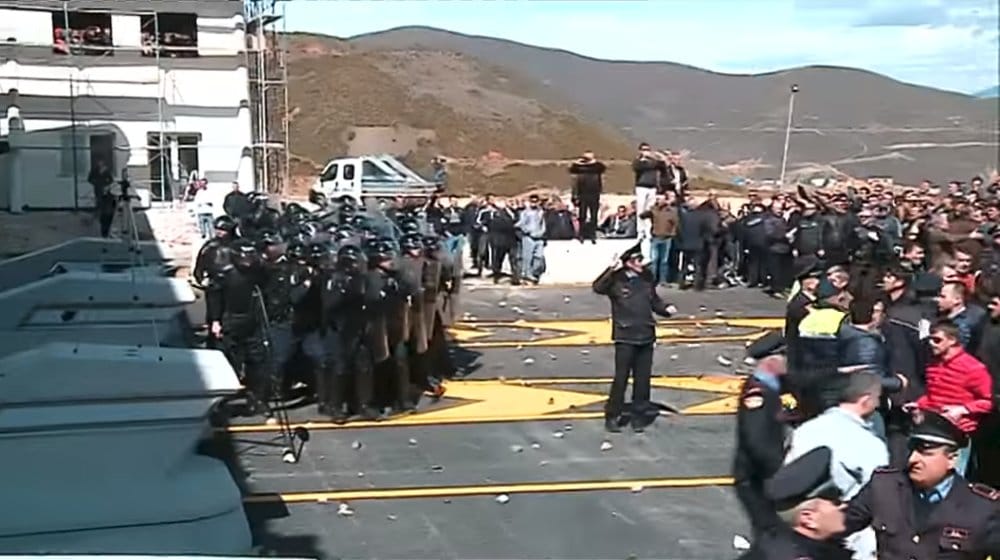 На граници Србије и Албаније општа макљажа шиптара (видео) На граници Србије и Албаније општа макљажа шиптара (видео)
