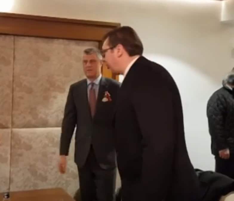 Опозиција оптужује Вучићев велеиздајнички режим: Режија у договору са Тачијем Опозиција оптужује Вучићев велеиздајнички режим: Режија у договору са Тачијем