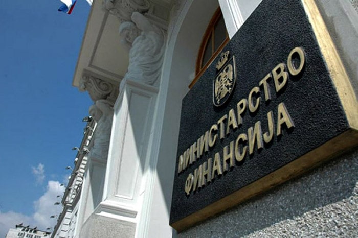 ФИСКАЛНИ САВЕТ ПОРУЧУЈЕ ВУЧИЋУ: Српска економија ће се распасти! ФИСКАЛНИ САВЕТ ПОРУЧУЈЕ ВУЧИЋУ: Српска економија ће се распасти!