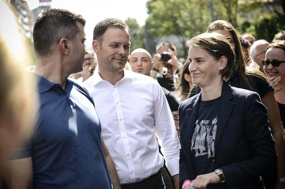 За министра финансија га је препоручила ПЛАГИРАНА ДИПЛОМА и знање прања прљавих пара које пљачкате од народа! За министра финансија га је препоручила ПЛАГИРАНА ДИПЛОМА и знање прања прљавих пара које пљачкате од народа!