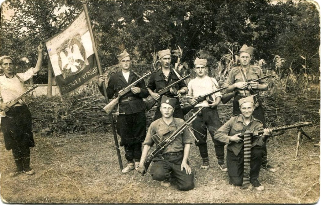 У праву си ВЕЛЕИЗДАЈНИЧЕ, обезбеђење ти ионако даје лажан осећај сигурности! У праву си ВЕЛЕИЗДАЈНИЧЕ, обезбеђење ти ионако даје лажан осећај сигурности!