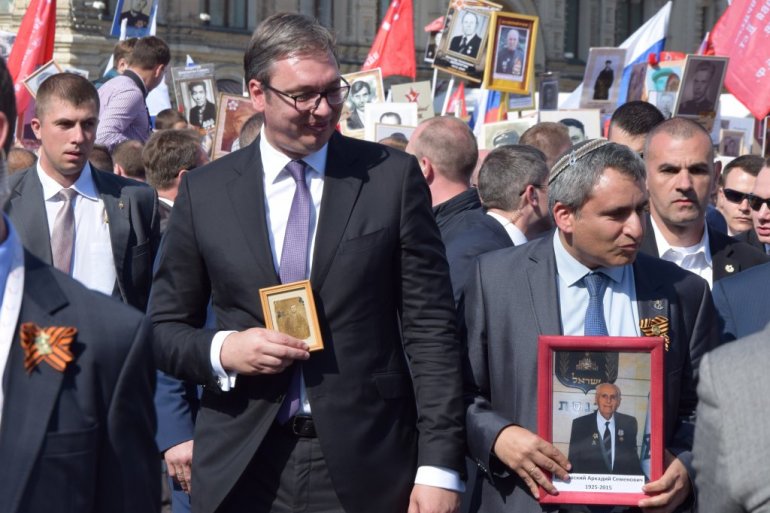 Болест Александра Вучића је узела маха, а он одбија терапију: Ја враголан и мој деда Болест Александра Вучића је узела маха, а он одбија терапију: Ја враголан и мој деда