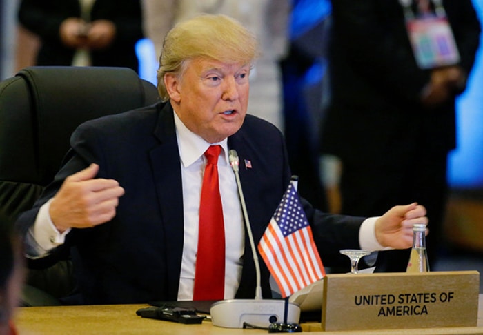 Трамп тражи од Министарства правде САД да утврди да ли се FBI мешао у његову изборну кампању Трамп тражи од Министарства правде САД да утврди да ли се FBI мешао у његову изборну кампању